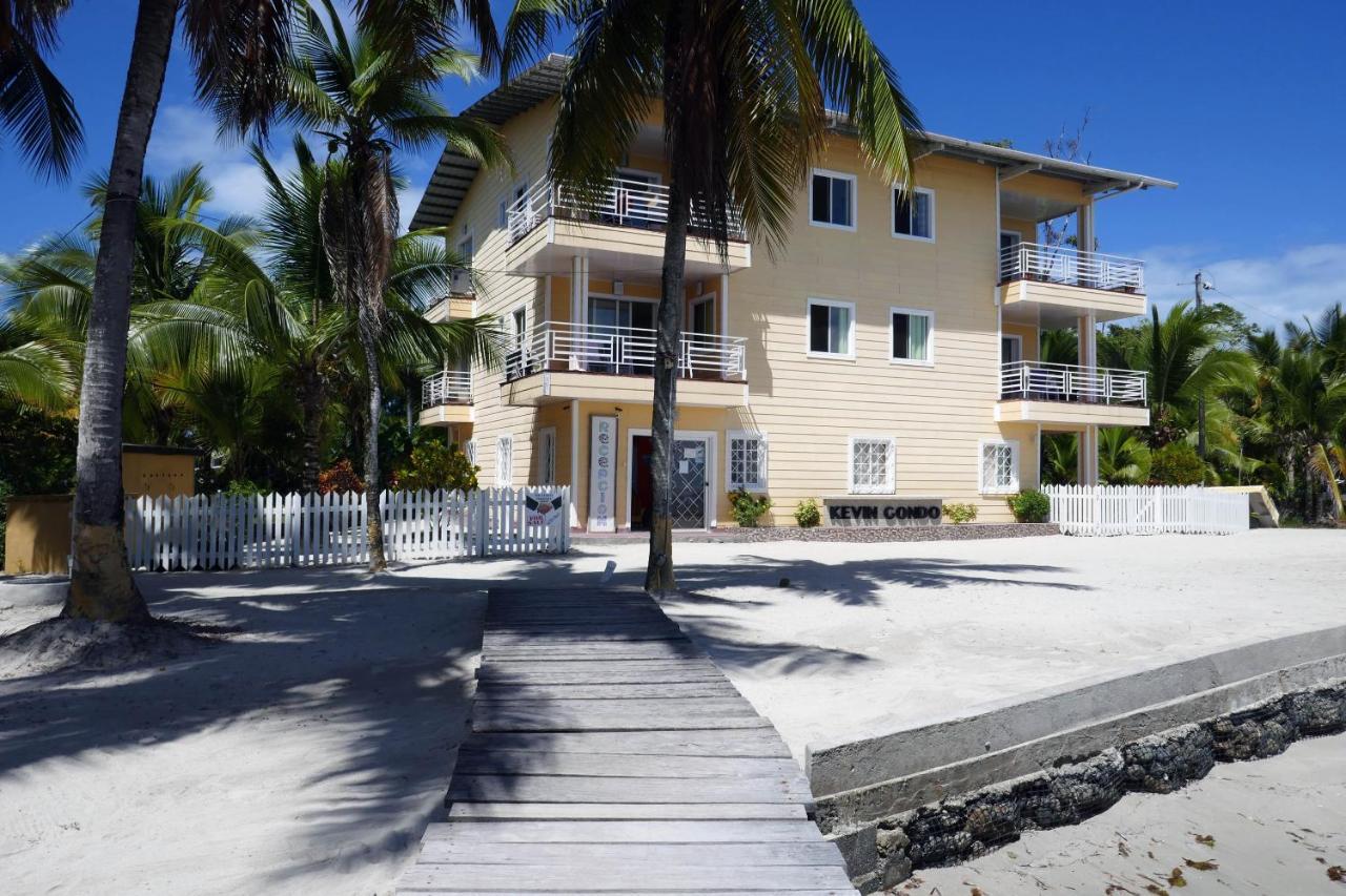 Kevin Kondos Bocas del Toro Exterior foto