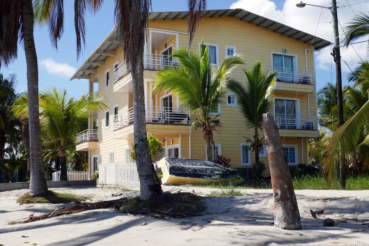 Kevin Kondos Bocas del Toro Exterior foto
