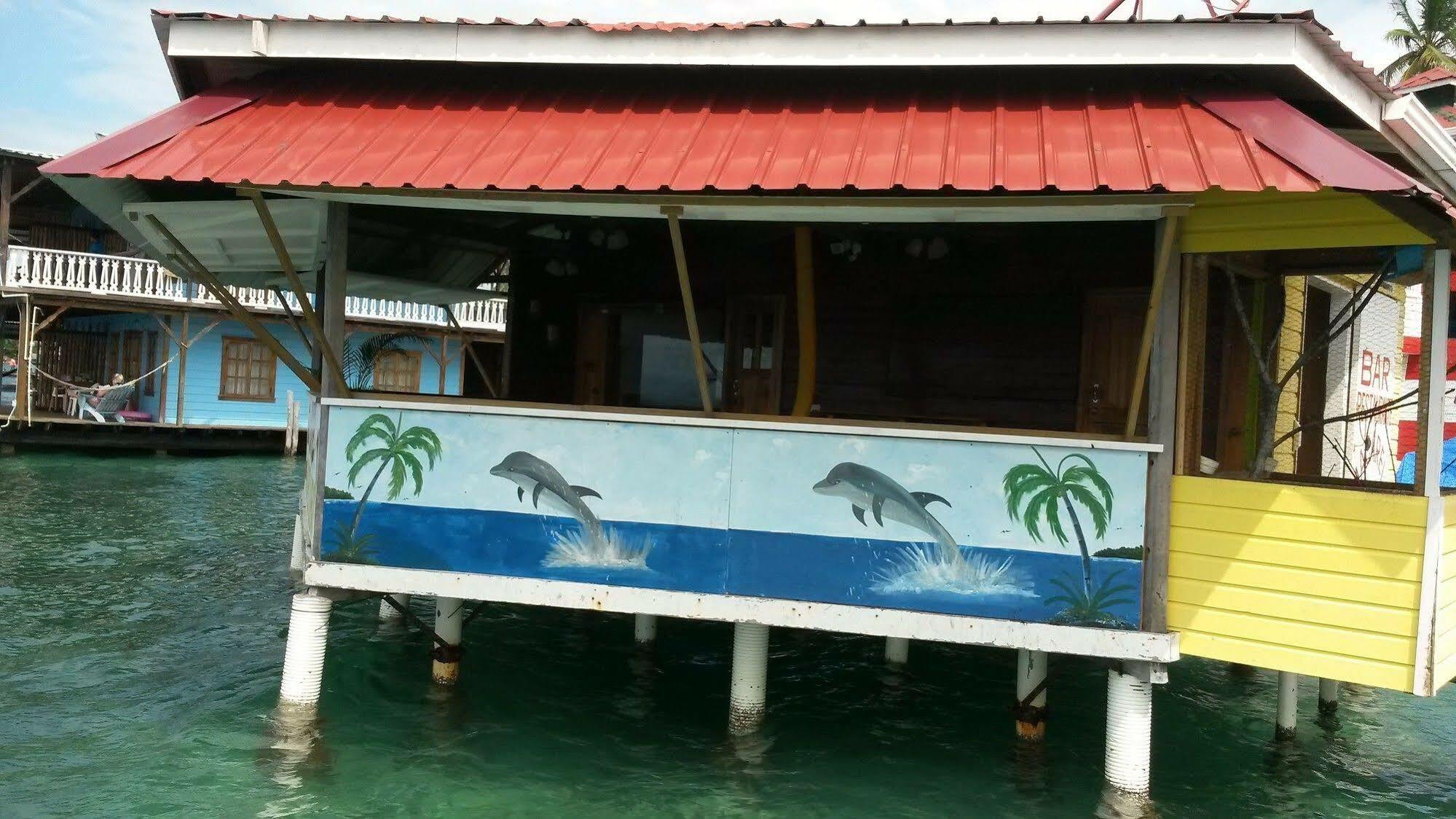 Kevin Kondos Bocas del Toro Exterior foto