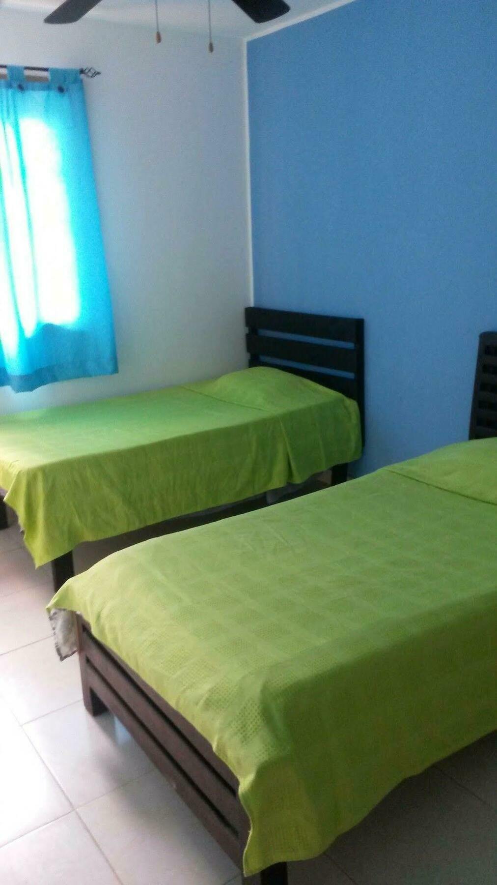 Kevin Kondos Bocas del Toro Exterior foto